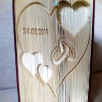 Zum Hochzeitstag Herzen schenken - Gefaltetes Buch auf verschiedenen Ebenen Bild 5