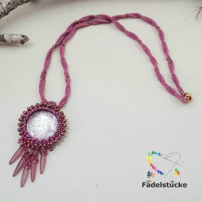 „Traumfänger-Amulett“ – Halskette, die gute Träume wie Schmetterlinge einfängt