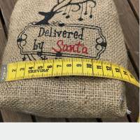 Weihnachts-Geschenkverpackung - genäht aus echtem Jutesack - bestickt und mit Pannesamt gefüttert - Reindeer Bild 5