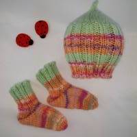 Frühchen, Babysocken, Set aus Mütze und Socken für Frühgeborene oder Puppen Bild 2