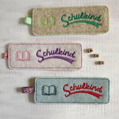 Besticktes Lesezeichen aus Filz zum Schulanfang * Motiv Buch *nach Wunsch individuell angefertigt