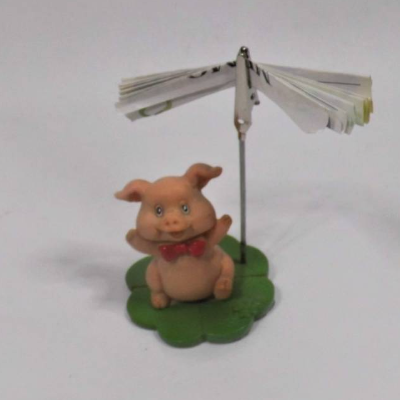 Sonderangebot Glücksschwein auf einem Kleeblatt als Kartenhalter  zum basteln oder dekorieren -