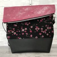 Fold Over Crossbag Asiablüten Materialmix Leder Kunstleder Baumwolle schwarz pink Bild 7