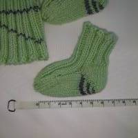 Frühchen, Babysocken, Set aus Mütze und Socken für Frühgeborene oder Puppen Bild 5