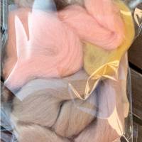 Probierpaket Filzwolle vom Merinoschaf mit Maulbeerseide - Farben für Haut und Haar Bild 2
