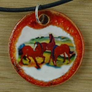 Orgineller Keramik Anhänger mit Pferden nach Franz Marc; Expressionismus, Maler, blaue Reiter, Tier Bild 1