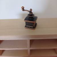 Miniatur Kaffeemühle für die Küche im Puppenhaus oder zur Dekoration oder zum Basteln - Puppenhaus - Wichteltür Bild 1