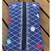 Taschentücher-Tasche - TaTüTa - für herkömmliche Papiertaschentücher - Leinen blau mit bunten Dots Bild 1