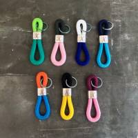 Schlüsselanhänger aus Segelseil Buchstabe K in mehreren Farbkombinationen mit silberfarbenem Schlüsselring Bild 6