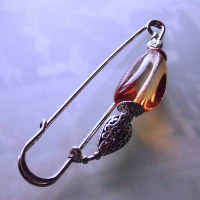 Herbst Schalnadel Bernstein-farben silber böhmisches Glas, 10cm lange Kiltnadel mit großem Glasnugget N10-S-13