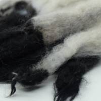 20 Gramm gefärbte Leicester Longwool Locken schwarz-grau, Puppenhaare, zum Weben, Spinnen, Filzen, Basteln Bild 4