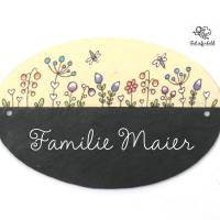 Schiefertürschild oval handbemalt Blumenwiese Wunschname personalisiert, Familienschild Schiefer, Schieferschild bunt Bild 1