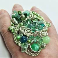 Sehr großer Ring grün Perlen an Fluorit 75 x 45 mm handgemacht in wirework silberfarben crazy Handschmuck Bild 6