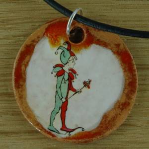 Orgineller Keramik Anhänger Narr; Fasching, Karneval Venedig Geschenk Halskette  Schmuck Amulett verstellbare Kette Tali Bild 1