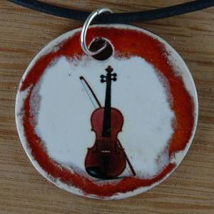 Orgineller Keramik-Anhänger Geige; Musik, handgefertigt, homemade, Halskette, Geschenk, Souvenir, Herren, Kinder, Damen Bild 1