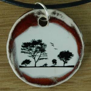 Orgineller Keramik Anhänger Natur; Baum, Bäume, Schmuck, handgefertigt, homemade Halskette Geschenk Herren Kinder, Damen Bild 1