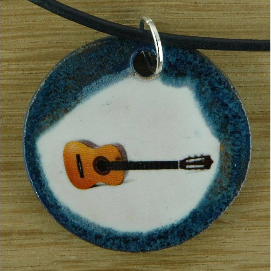 Orgineller Keramik-Anhänger Gitarre; Musik Instrument homemade, Halskette, Geschenk, Souvenir, Herren, Kinder, Damen Amu Bild 1
