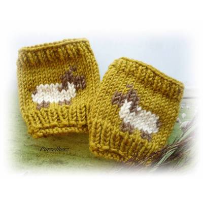 Baby - 1 Paar handgestrickte Pulswärmer/Armstulpen Schafbock - Neugeborene,Handstulpen,Geschenk,Taufe,Geburt,oliv