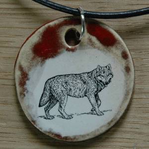 Orgineller Keramik Anhänger mit einem Wolf; Tier, Natur Zeichnung Bild 1