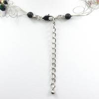 Halskette mit bunten Perlen Bild 3