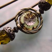 Schalnadel Blüte Olivgrün Art Déco - sehr große Bronze Schmucknadel mit böhmischen Glasperlen Bild 3