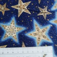 Patchworkstoff Tannenbäume auf blauem Hintergrund mit Sternen - Hoffman Fabrics Nr. 53 Bild 4
