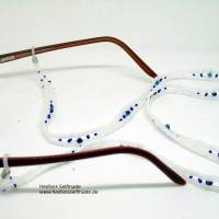 edle Brillenkette weiß-blau aus Stiftperlen, Miyuki Rocailles und Swarovski-Biconen 67 cm Bild 4