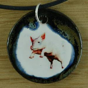 Orgineller Keramik Anhänger Schwein. Tiere Bauernhof Glück Geschenk Halskette  Schmuck Amulett verstellbare Kette Talism Bild 1