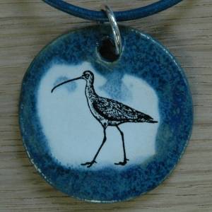 Orgineller Keramik Anhänger mit einem Ibis. vintage-Motiv Vogel, Meer, Strand Bild 1