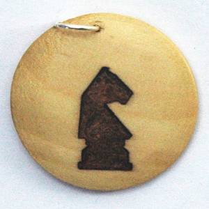 Orgineller Anhänger "Schach" aus Hartholz. Schachfiguren Spiel Geschenk Halskette  Schmuck Amulett verstellbare Bild 1