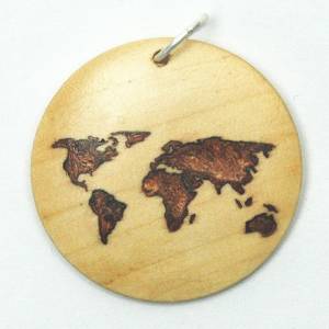Orgineller Anhänger "Welt" aus Hartholz. Erde Globus Atlas Geschenk Halskette  Schmuck Amulett verstellbare Kett Bild 1