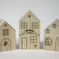 Holzhäuschen 3er-Set / Weihnachtsdorf / graviert oder naturbelassen / Häuser aus Holz / Holzhäuser zum Bemalen Bild 4