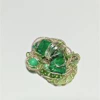großer Ring grün Perlen an Jaspis 65 x 45 mm handgemacht in wirework silberfarben crazy Handschmuck Bild 8