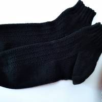Socken Gr. 40/41 in tief-schwarz, handgestrickte Söckchen Sneaker Kurzsocken mit Muster aus Baumwolle und Polyester Bild 3
