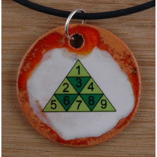 Orgineller Keramik Anhänger Zahlen Pyramide; Mathematik; Lehrer, Schmuck Halskette Geschenk Mädchen Jungen Frauen Talism