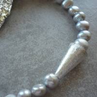 Wunderschöne,klassisch-moderne Perlenkette,Silber-Graue Perlenkette mit Designer Zwischenteil,Echte graue Perlenkette, Bild 6