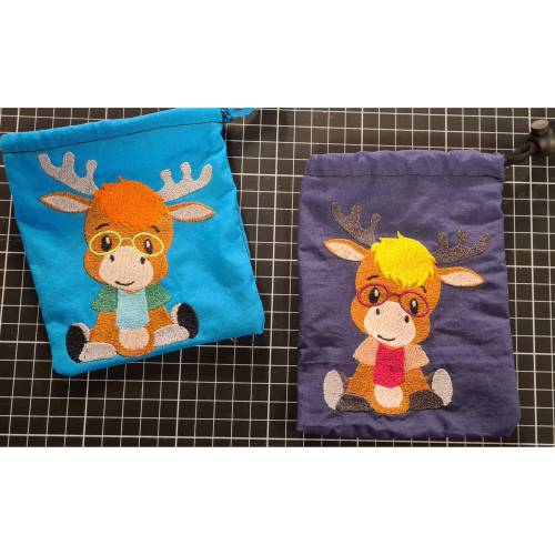 Rentier mit Brille oder Esel mit Brille