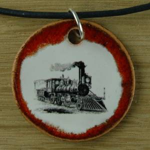 Schöner Keramik Anhänger mit einer Eisenbahn; Zug Bahn historisch, Ingenieur, Historiker, vintage, Geschenk, Mitbringsel Bild 1
