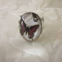 Cabochon Ring mit Schmetterling Rot "Sonja" romantisch verschnörkelt Vintage Stil Geschenkidee Bild 1