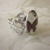 Cabochon Ring mit Schmetterling Rot "Sonja" romantisch verschnörkelt Vintage Stil Geschenkidee Bild 2