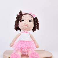 Handgefertigte gehäkelte Puppe Puppe "Isabella" aus Baumwolle Bild 5
