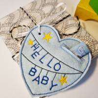 Geschenkanhänger BABY "Girlande" in hellblau von he-ART by helen hesse Bild 2