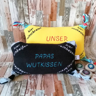 Wutkissen individuell nach Ihren wünschen mit Namen in 2 Größen, Namenskissen als witziges Geschenk, in Schönschrift