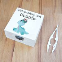 Zahndose Milchzahndose personalisiert mit Name, Holzdose Zahnfee, Geschenk zur Einschulung, Motiv: Dino Bild 10