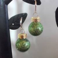 Weihnachtskugel-Ohrringe, Christbaumkugeln, Weihnachtskugeln, Ohrringe Grün Glitzer Bild 1