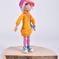 Handgefertigte gehäkelte Puppe Puppe "AMELIE" aus Baumwolle Bild 5