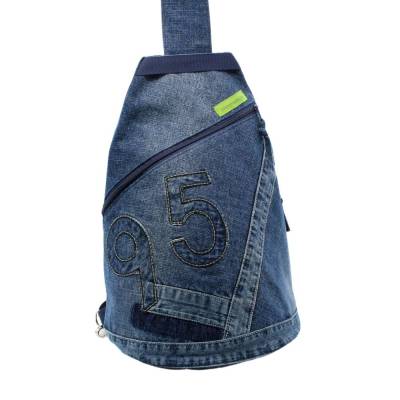 geräumiger Cross-Body-Bag aus Jeans-Upcycling