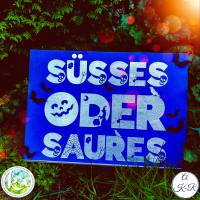 Süsses oder Saures - Schriftzug für Halloween mit Fledermäusen Bild 6