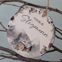 Personalisiertes Türschild "Wintertime" aus Holz mit Name für Familien • Geschenk zur Hochzeit und Geburt Bild 2