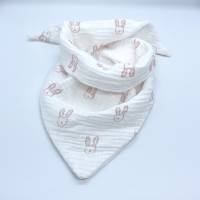 Dreieckstuch für Babys - als Halstuch oder Kopftuch ideal - 65 cm breit - weiß mit rosa Häschen Bild 1